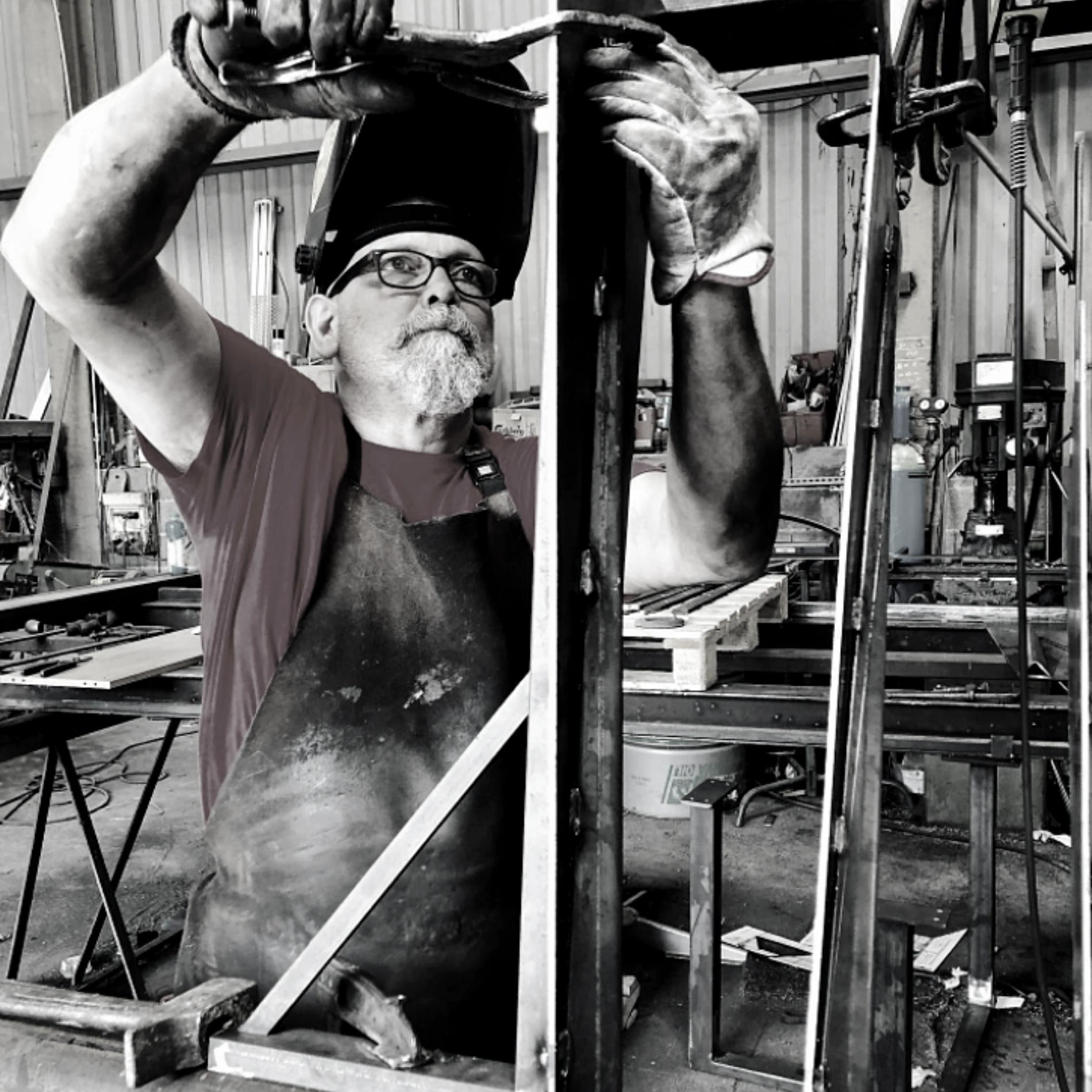 Expert dans le travail de l'acier